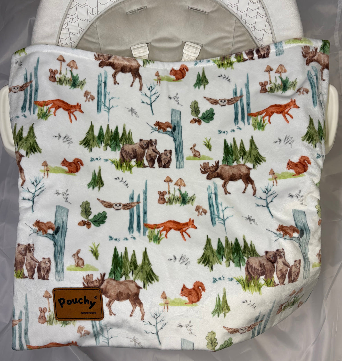 Pine and Paw Pouchy